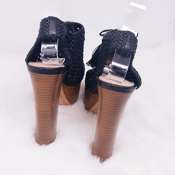 •SALE• Pencey Alexus Black Woven Booties - Picture 7 of 9